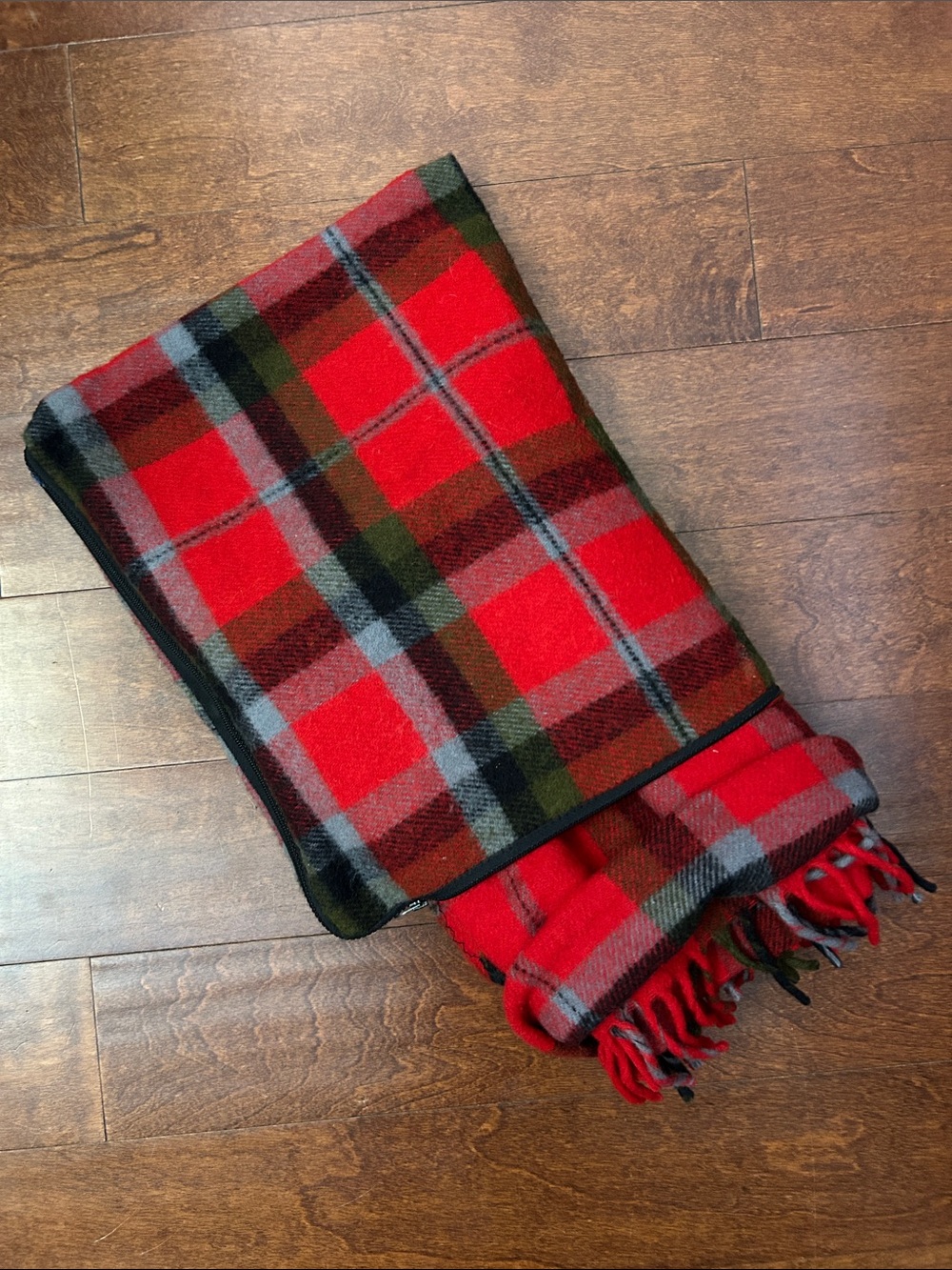 Faribo Vintage Wool Convertible Stadium Blanket Poncho, Includes Matching Bag